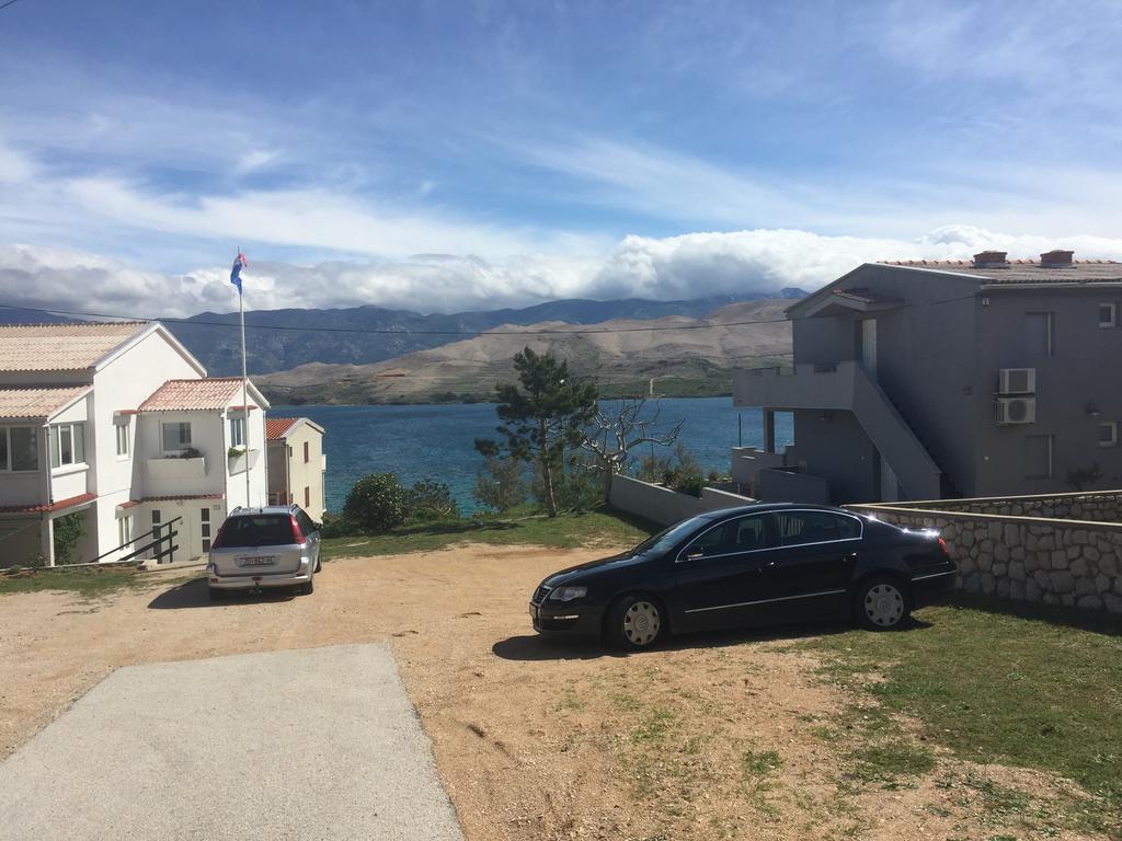 Island Of Pag Holiday Apartments Bagian luar foto