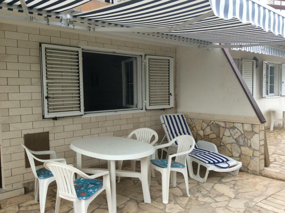 Island Of Pag Holiday Apartments Bagian luar foto