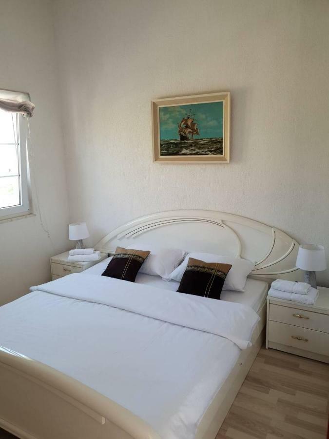 Island Of Pag Holiday Apartments Bagian luar foto