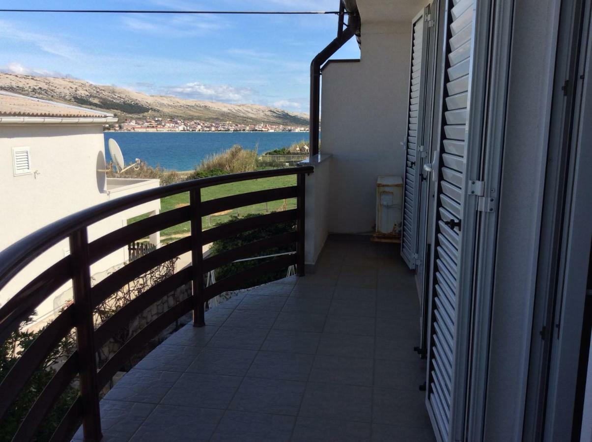 Island Of Pag Holiday Apartments Bagian luar foto