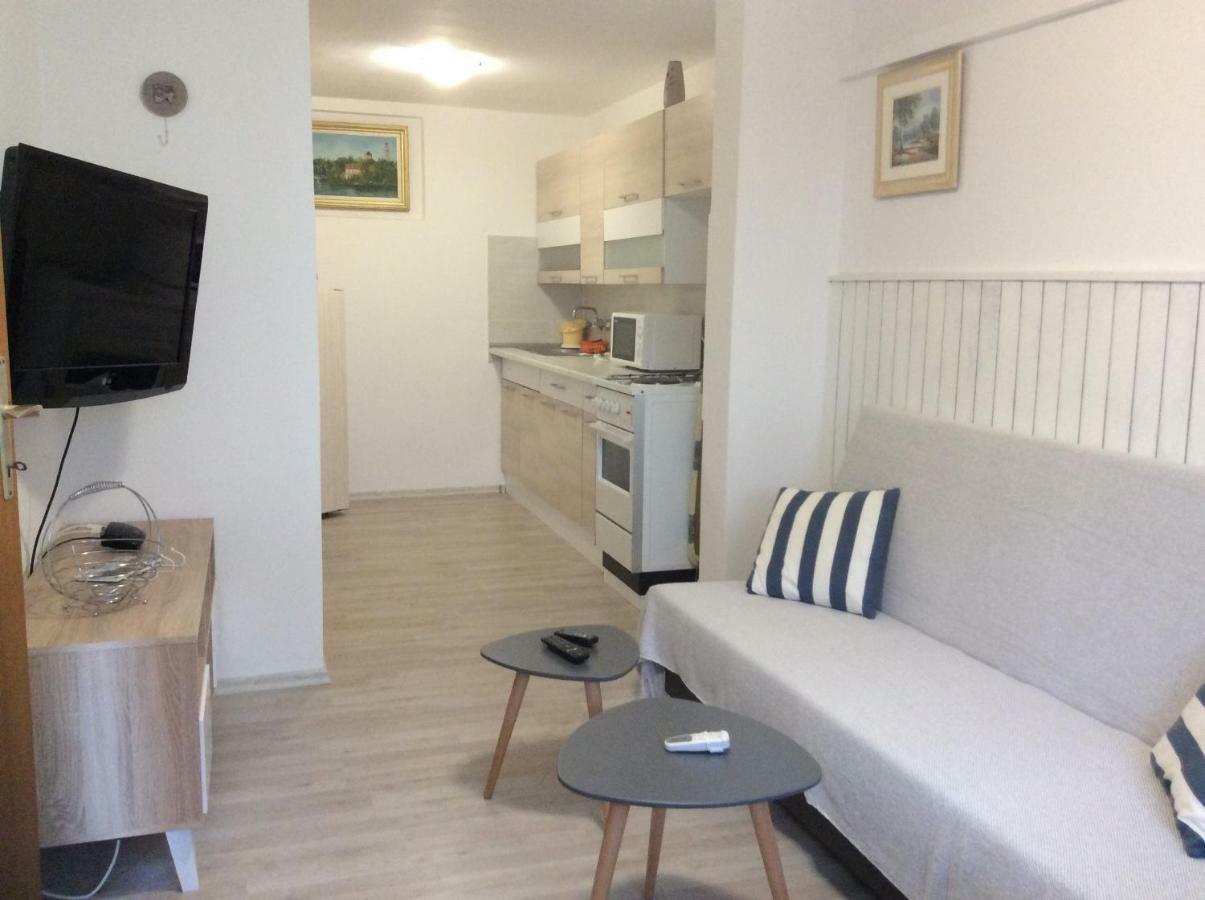 Island Of Pag Holiday Apartments Bagian luar foto