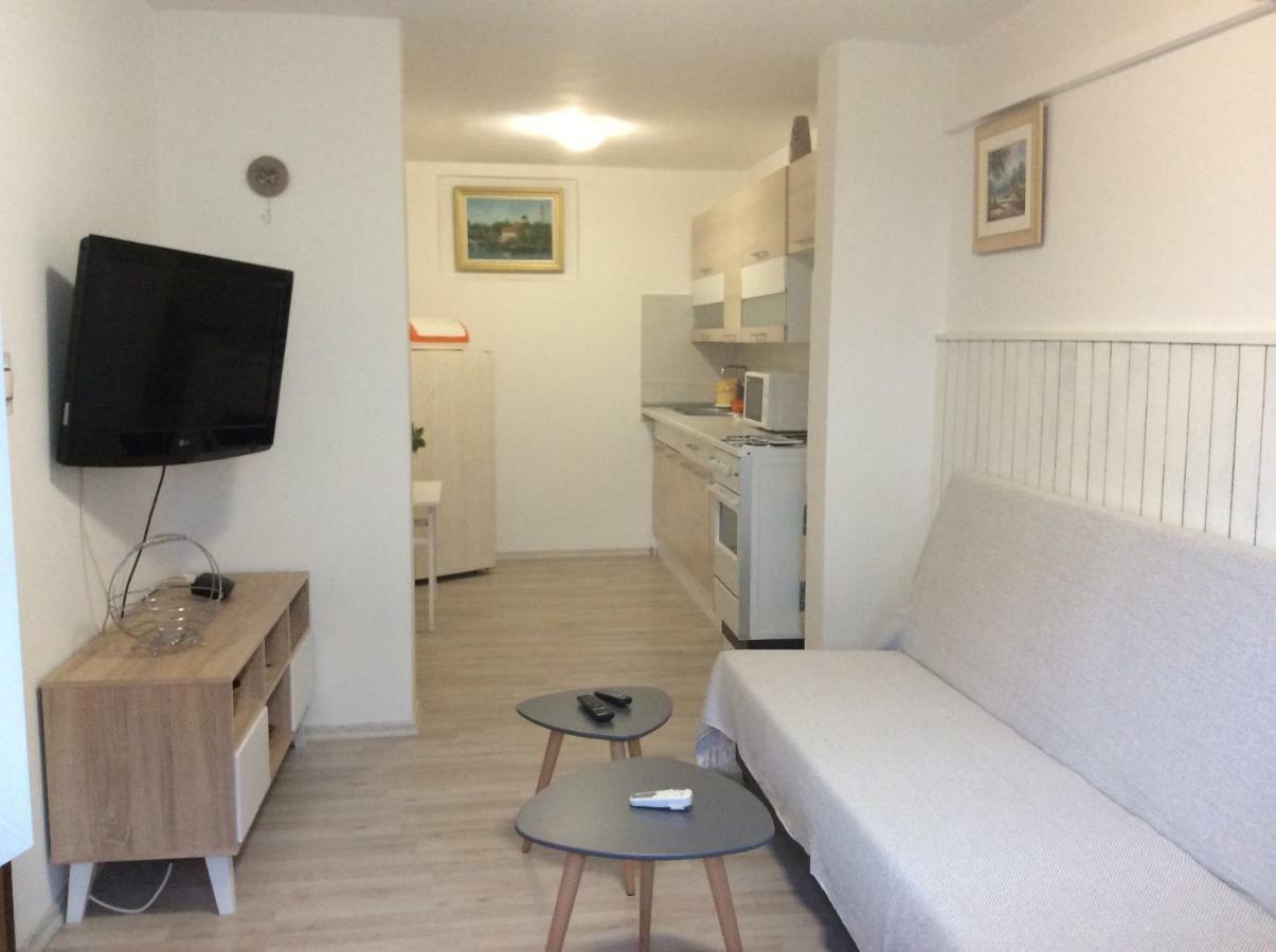 Island Of Pag Holiday Apartments Bagian luar foto
