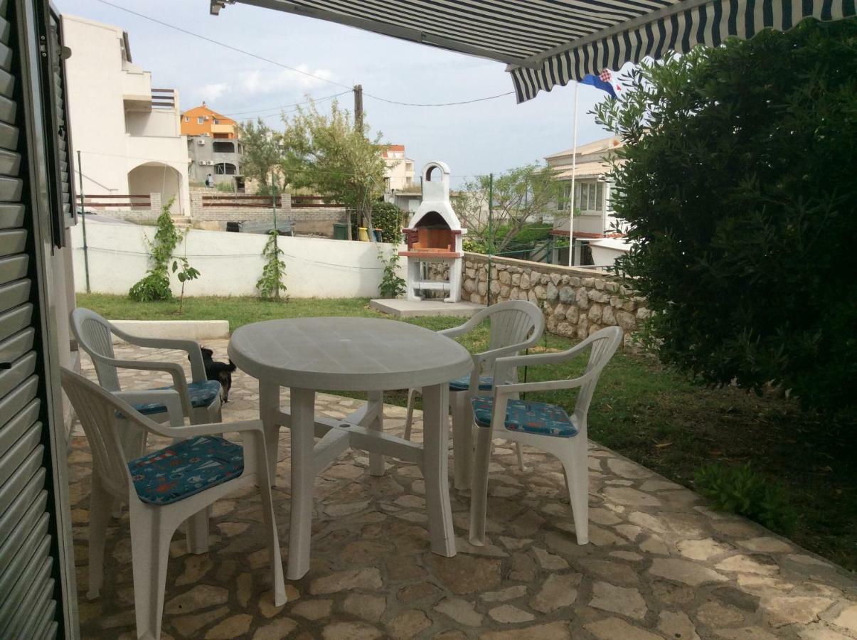 Island Of Pag Holiday Apartments Bagian luar foto